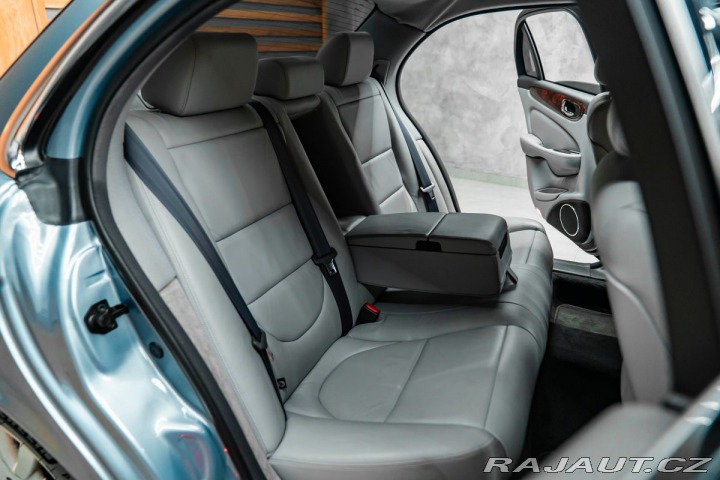 Jaguar XJ 2004
