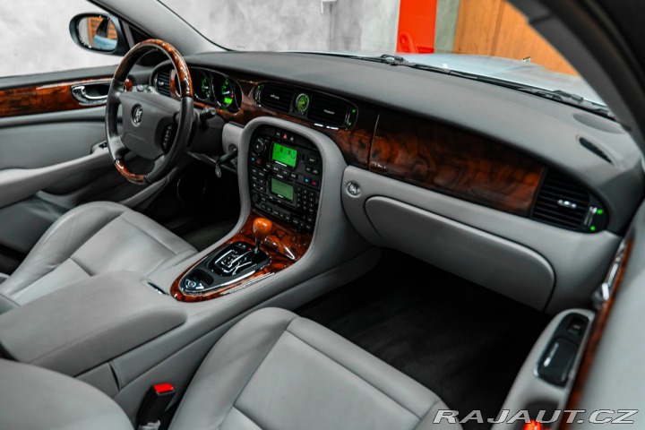 Jaguar XJ 2004