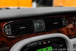 Jaguar XJ  2004