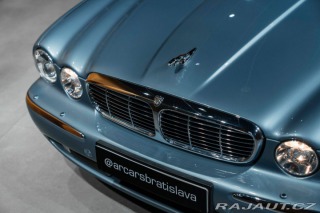 Jaguar XJ  2004