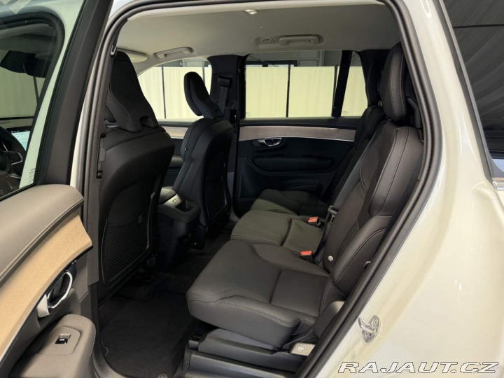 Volvo XC90 B5 2.0L 250+14k AT8 AWD P 2025