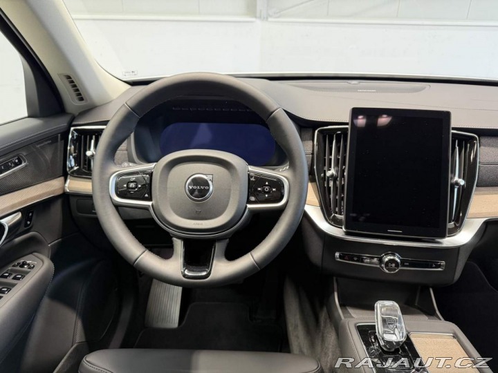 Volvo XC90 B5 2.0L 250+14k AT8 AWD P 2025