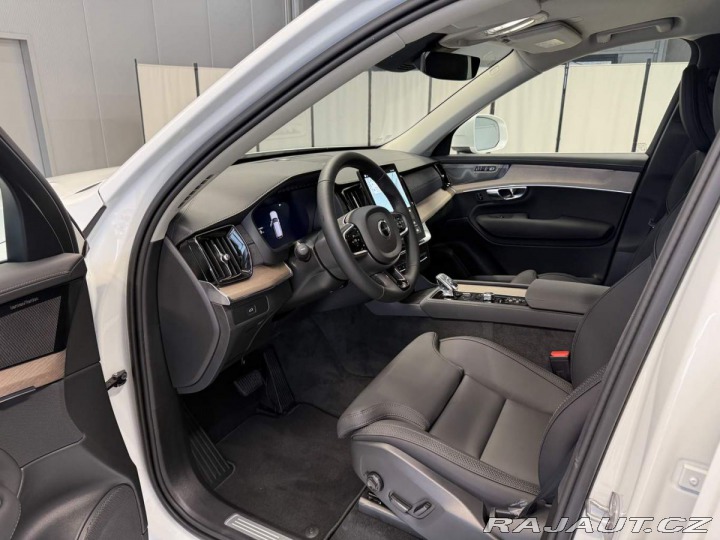 Volvo XC90 B5 2.0L 250+14k AT8 AWD P 2025