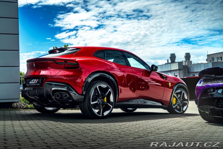 Ferrari Purosangue  2024