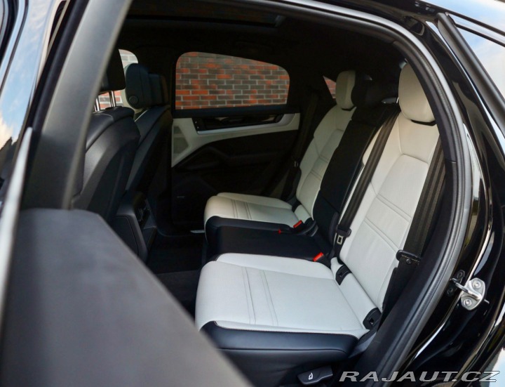 Porsche Cayenne Coupe E-Hybrid 3.0 V6 eH 2024