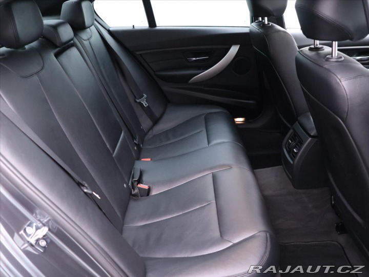 BMW 3 2,0 320d 120kW Aut. Xenon 2012