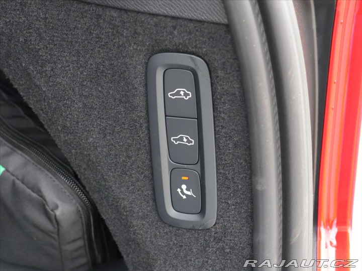 Volvo XC90 2,0 228kW T8 AWD Ultimate 2024