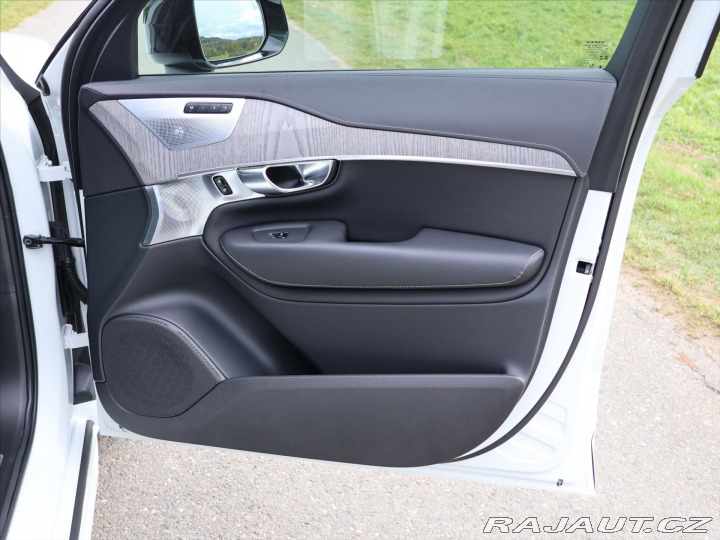 Volvo XC90 2,0 228kW T8 AWD Ultimate 2024