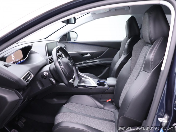 Peugeot 5008 1,2 PT 96kW Allure 7-Míst 2018