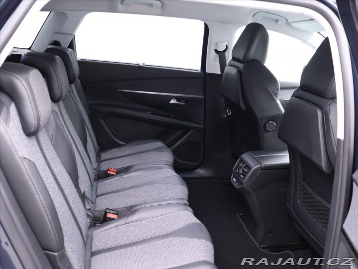 Peugeot 5008 1,2 PT 96kW Allure 7-Míst 2018