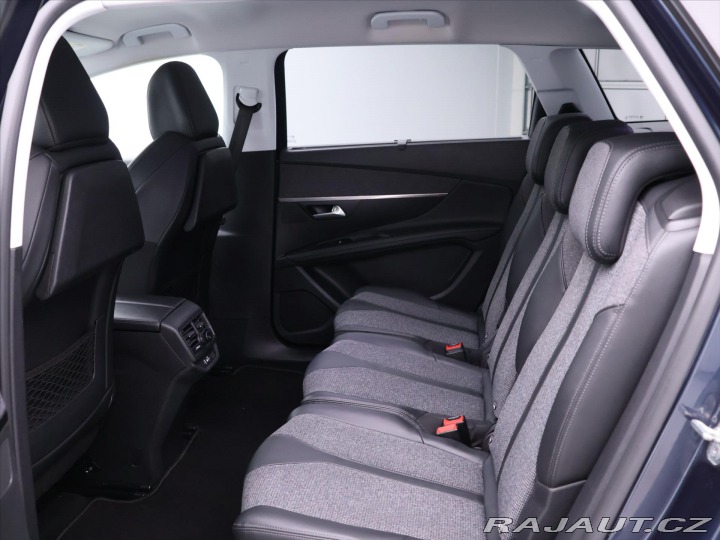 Peugeot 5008 1,2 PT 96kW Allure 7-Míst 2018