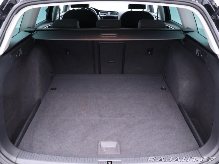 Volkswagen Golf 2,0 TDI 171kW Tažné Serv. 2019