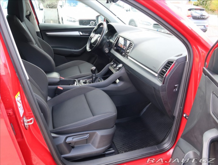 Škoda Karoq 1,5 TSI AMBITION+ ČR 1MAJ 2022