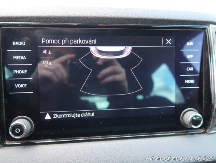 Škoda Karoq 1,5 TSI AMBITION+ ČR 1MAJ 2022