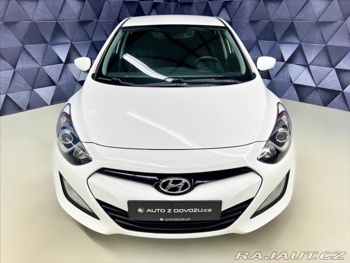 Hyundai i30 1,4 i 73 KW CVVT MANUAL, 2014