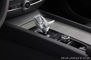 Volvo V60 2,0 B4  Plus Dark 2025