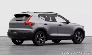 Volvo XC40 2,0   Plus B3 2025
