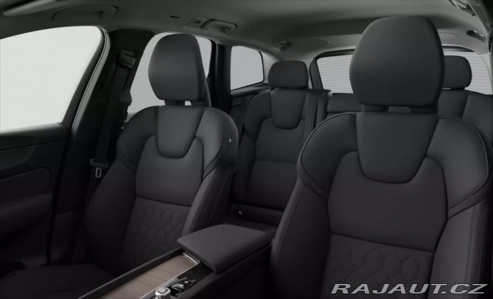 Volvo XC60 2,0 B5  Plus Dark 2025