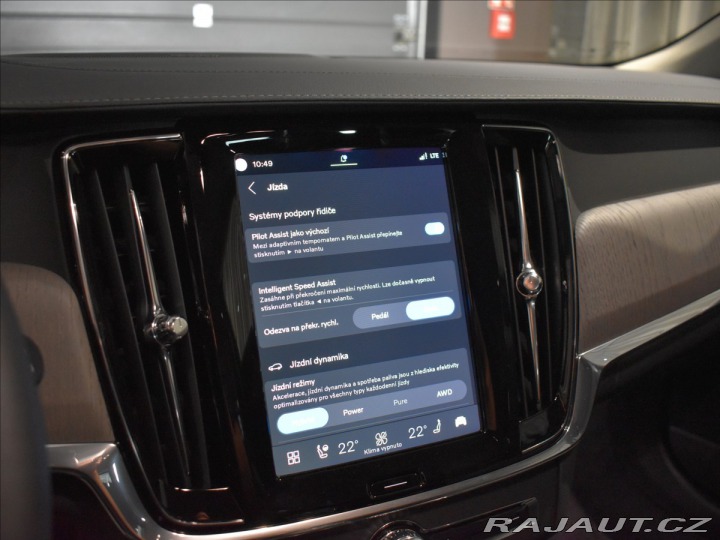 Volvo V90 2,0 T8  Plus Dark 2025