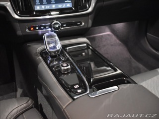 Volvo V90 2,0 T8  Plus Dark 2025