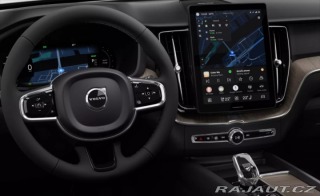 Volvo XC60 2,0 T6  Plus Dark 2025