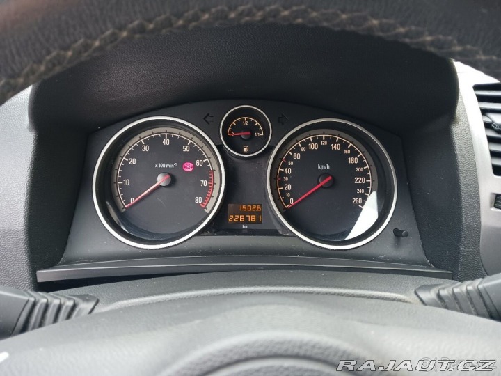 Opel Zafira 1,6   I 2011