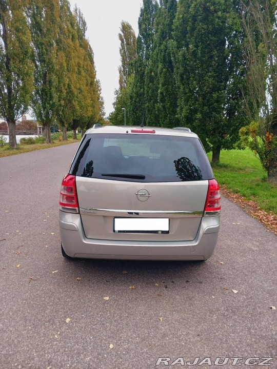 Opel Zafira 1,6   I 2011