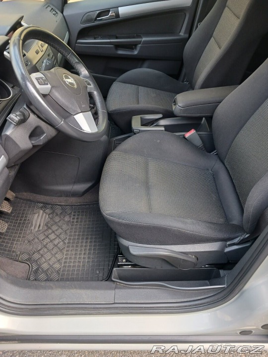 Opel Zafira 1,6   I 2011