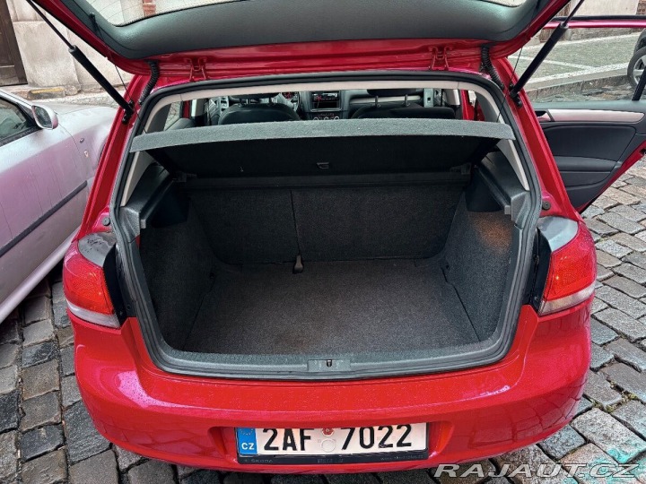 Volkswagen Golf 1,2   6 2011