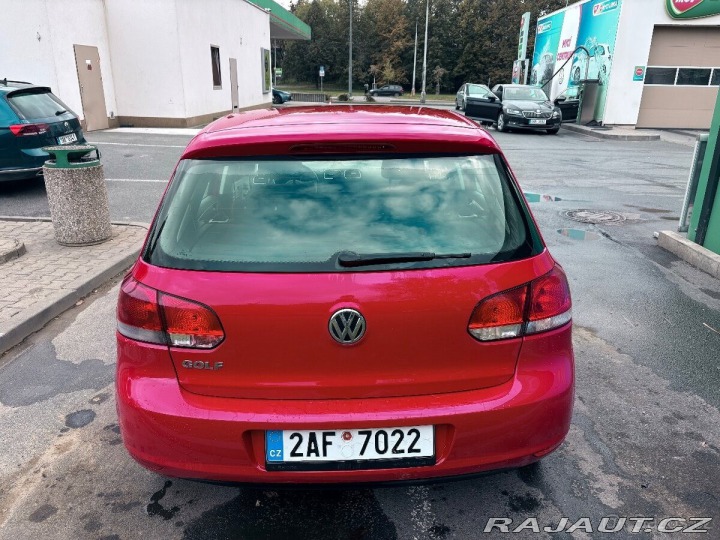 Volkswagen Golf 1,2   6 2011