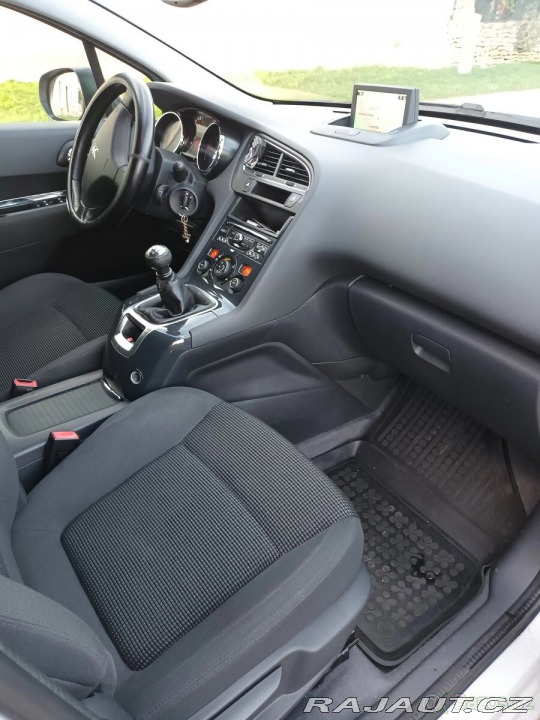 Peugeot 5008 2,0   hdi 2015