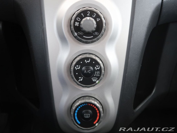 Toyota Yaris 1.3VVT-i,CZ,64kW,Manuál 2007