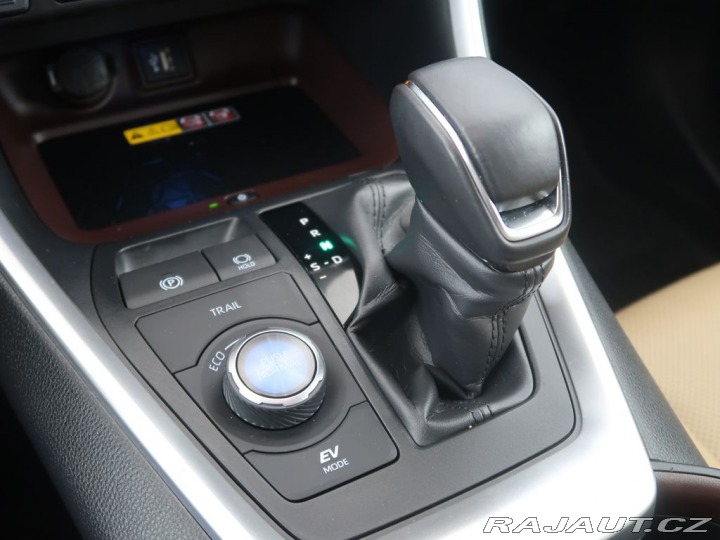 Toyota RAV4 2.5Hybrid,CZ,1Maj,Exekuti 2024