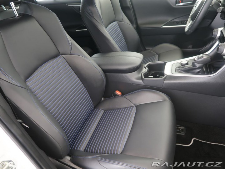 Toyota RAV4 2.5Hybrid,CZ,1Maj,Executi 2024