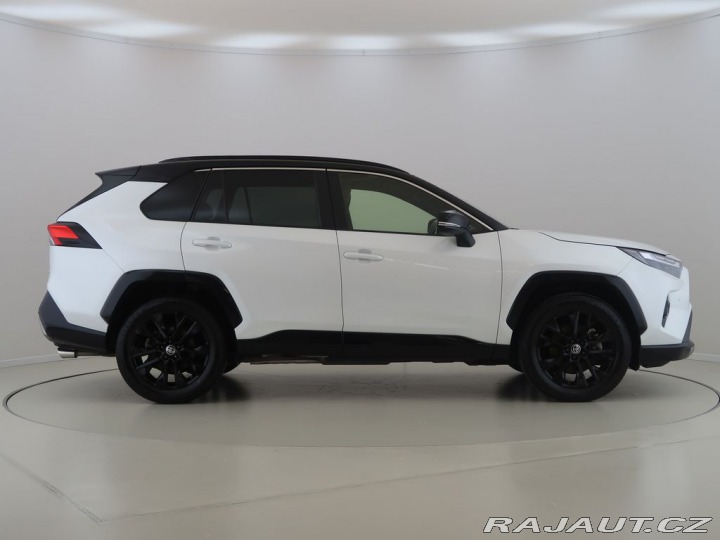 Toyota RAV4 2.5Hybrid,CZ,1Maj,Selecti 2024