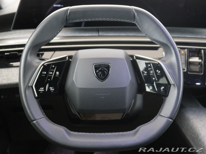 Peugeot 5008 1.2HYBRID,CZ,ALLURE,e-DCS 2025