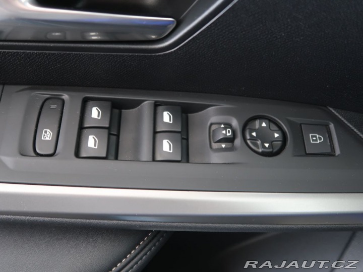Peugeot 5008 1.2HYBRID,CZ,ALLURE,e-DCS 2025