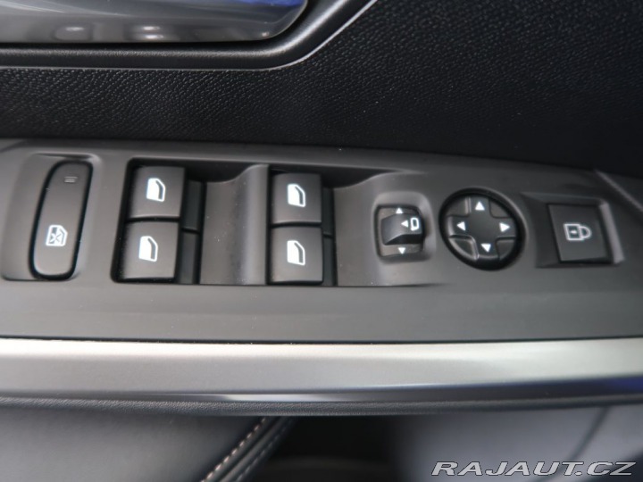 Peugeot 5008 1.2HYBRID,CZ,ALLURE,e-DCS 2025