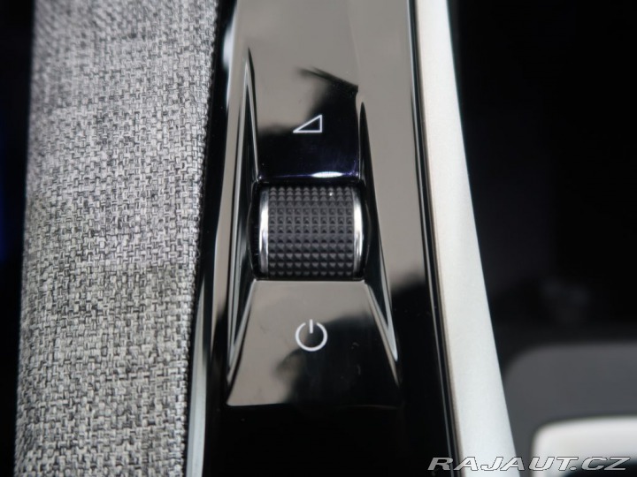 Peugeot 5008 1.2HYBRID,CZ,ALLURE,e-DCS 2025