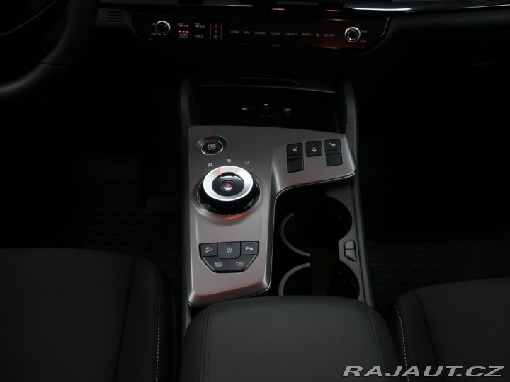 Kia Sportage Exclusice 4x2 - Vůz ve vý 2026