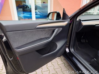 Tesla Model Y  2022