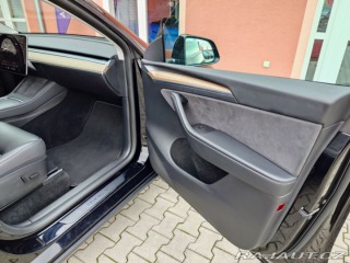 Tesla Model Y  2022