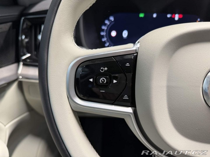 Volvo XC90 B5 2.0L 250+14 HP AT8 AWD 2026