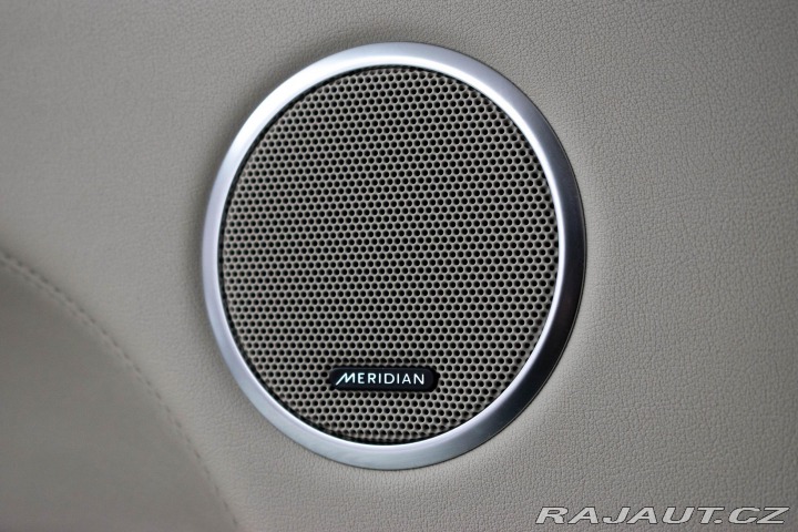 Land Rover Range Rover VOGUE SDV8 REZERVACE 2013