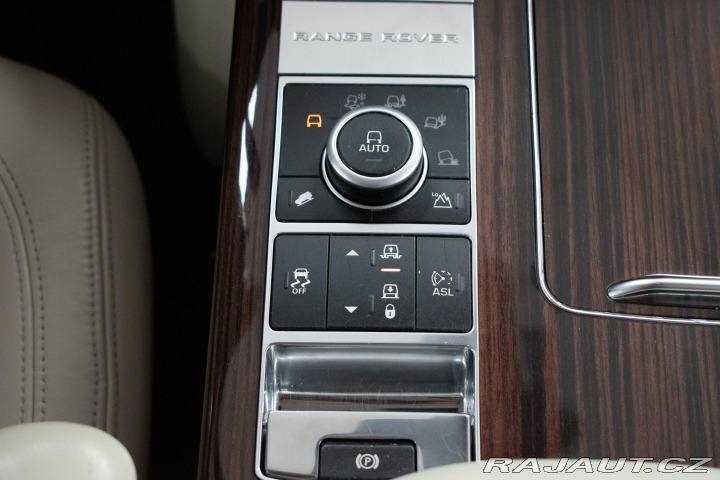 Land Rover Range Rover VOGUE SDV8 REZERVACE 2013