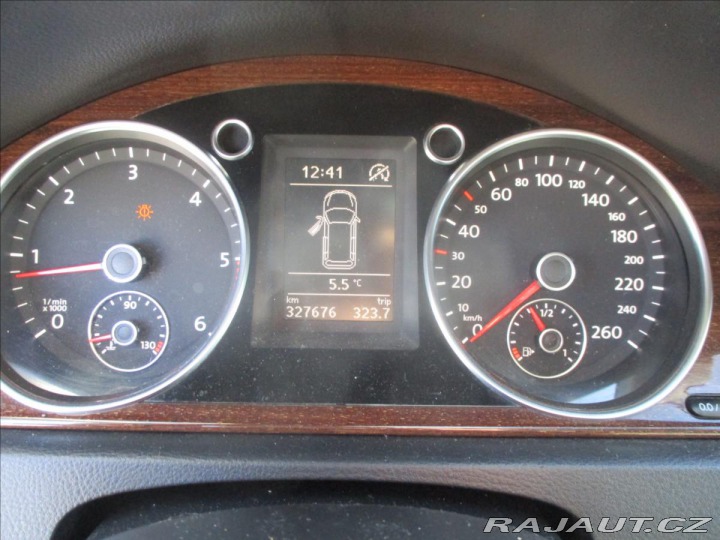 Volkswagen Passat 1,6 TDi 77kw Elegance GPS 2011