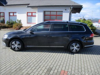 Volkswagen Passat 1,6 TDi 77kw Elegance GPS 2011