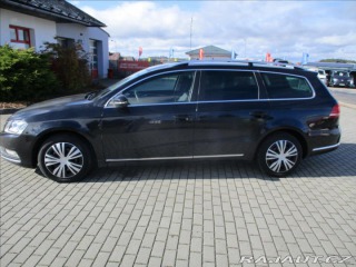 Volkswagen Passat 1,6 TDi 77kw Elegance GPS 2011