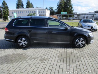 Volkswagen Passat 1,6 TDi 77kw Elegance GPS 2011