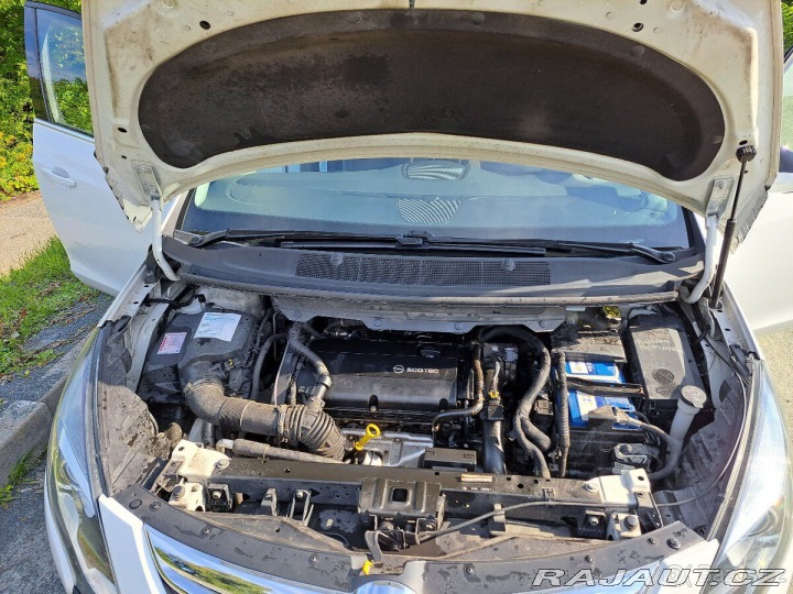 Opel Zafira 1,6   CNG/benzín 2012